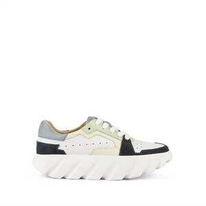 NEW 4CCCCEES women's tura ori sneaker in air
